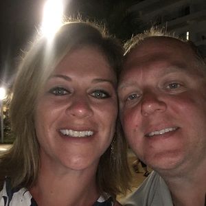 Meet your Posher, Joell